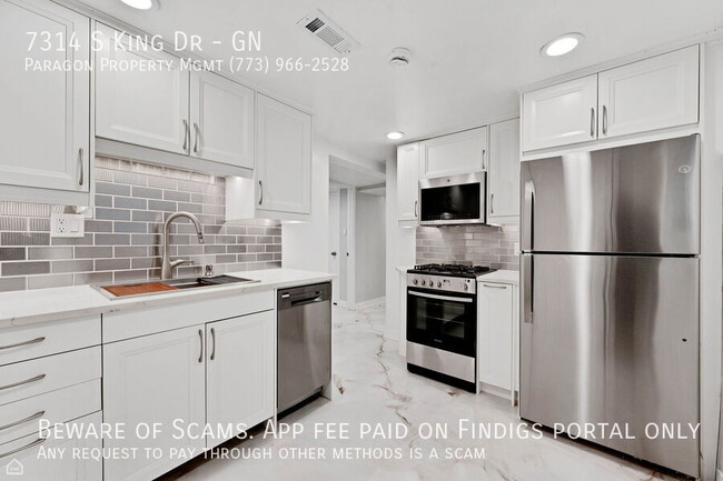 Primary Photo - 7314 S King Dr