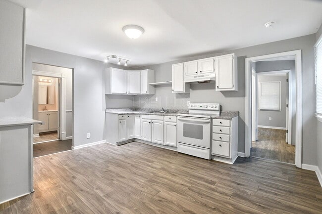 Building Photo - 119 N 34th St