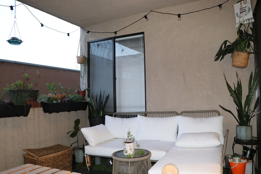 Building Photo - 35 Linden Ave