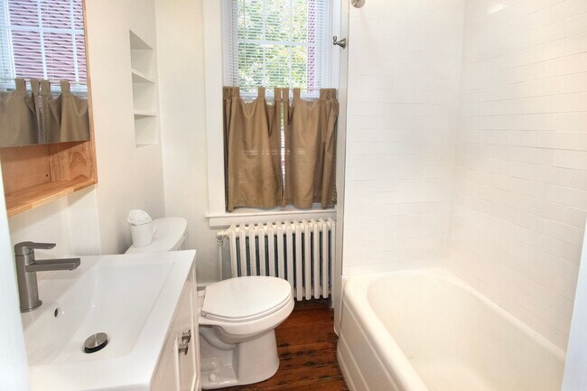 Building Photo - 57 Marcy St