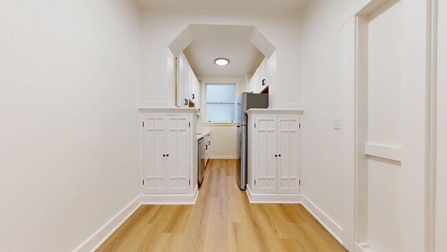 Building Photo - 1047 Bush St