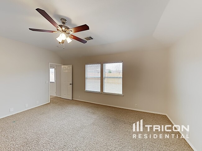 Building Photo - 125 Bison Meadow Dr