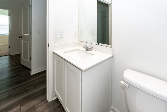 Building Photo - 713 Pisces Ln