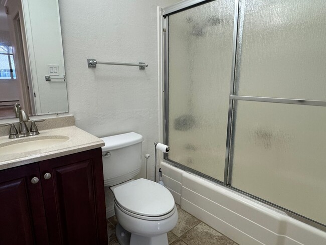 Building Photo - Top-Floor Studio at Peninsula Place - San ...
