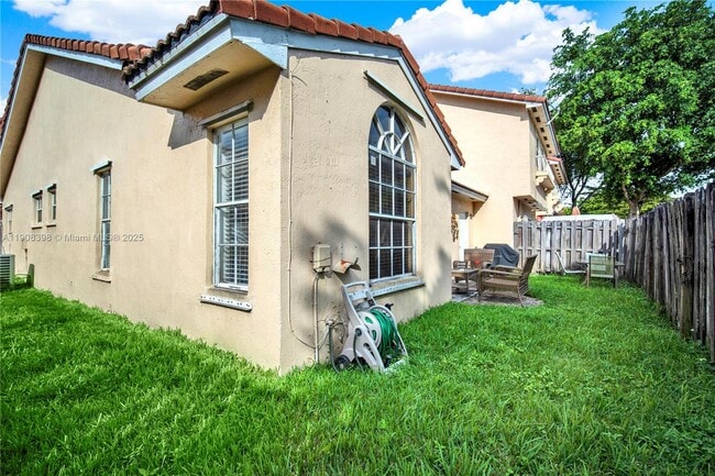 Building Photo - 11037 SW 152nd Ct