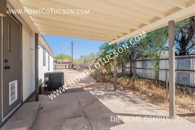 Building Photo - 2628 N Fontana Ave