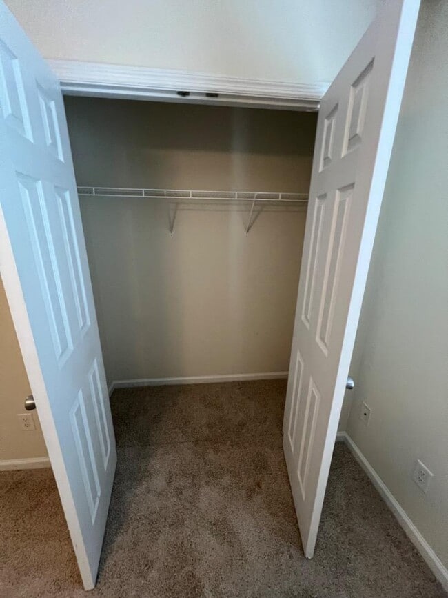 Building Photo - 2037 Pony Farm Rd