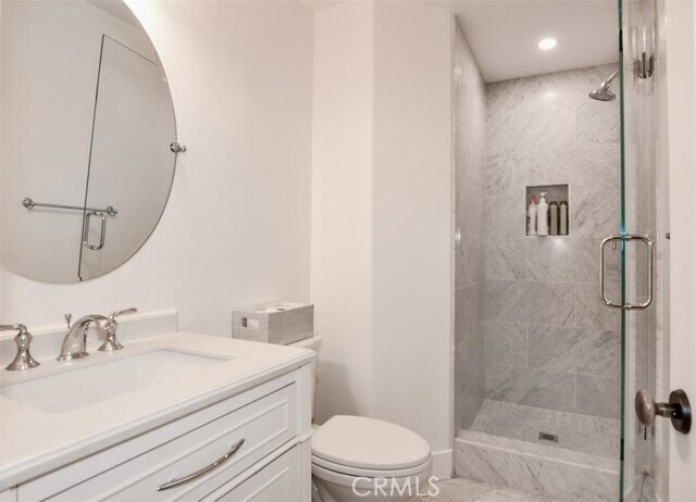 Building Photo - 44 Anjou