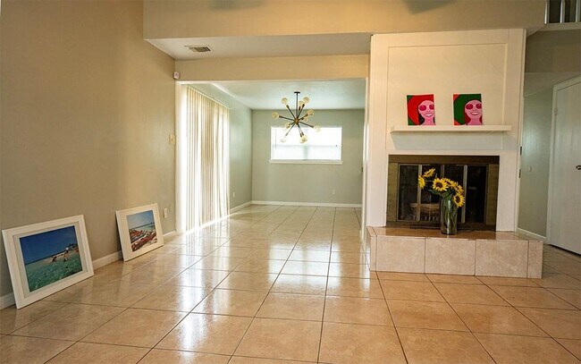 Building Photo - 10522 Clear Cove Ln