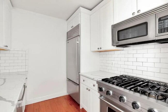 Building Photo - 1 bedroom in NEW YORK NY 10006
