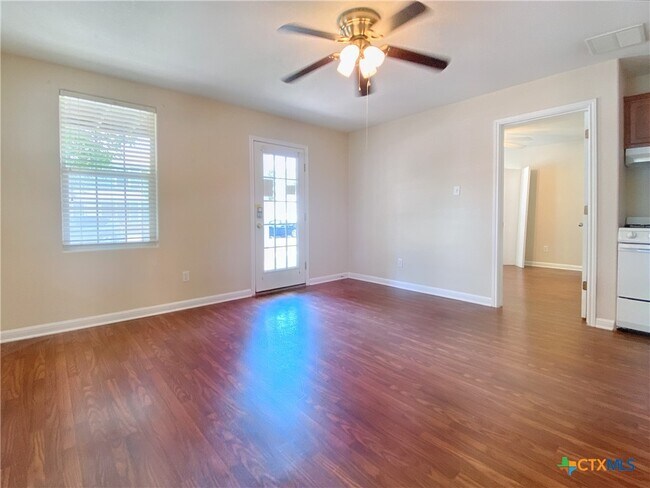 Building Photo - 148 Rush Haven
