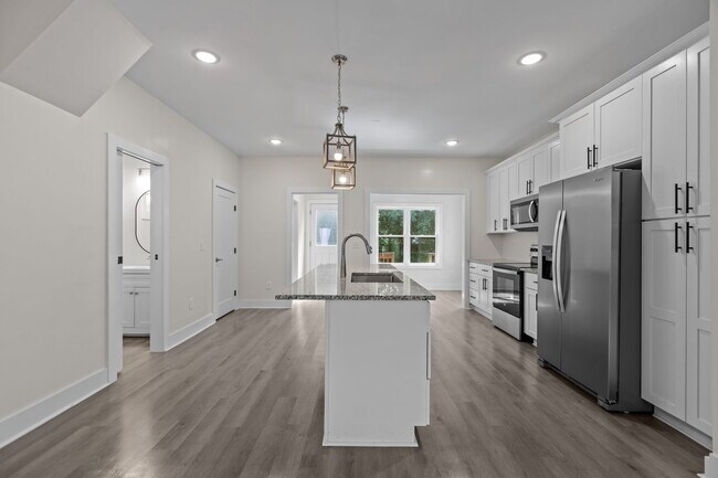 Building Photo - 516 New Bern Ave