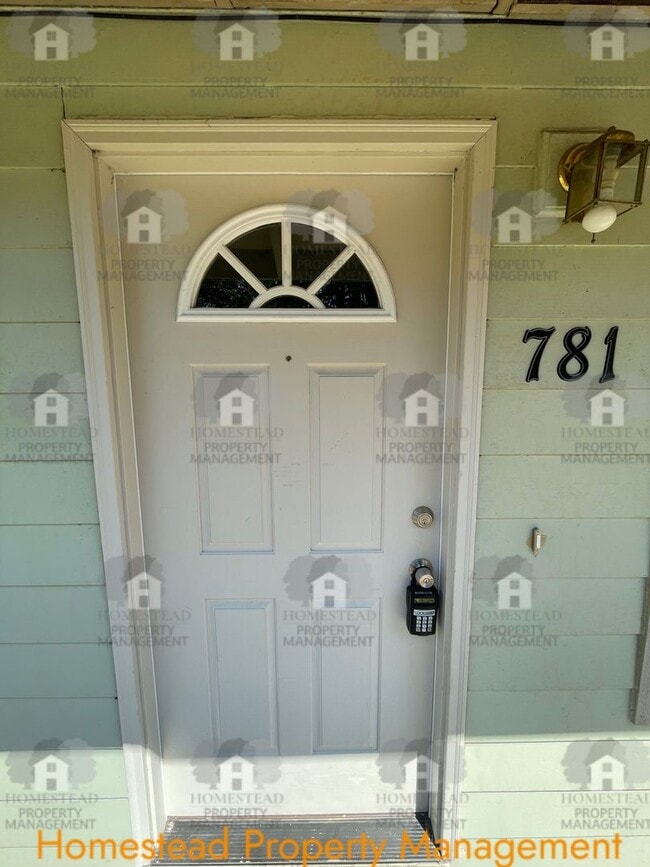 Building Photo - Do you crave some space of your own? We have the home for you!