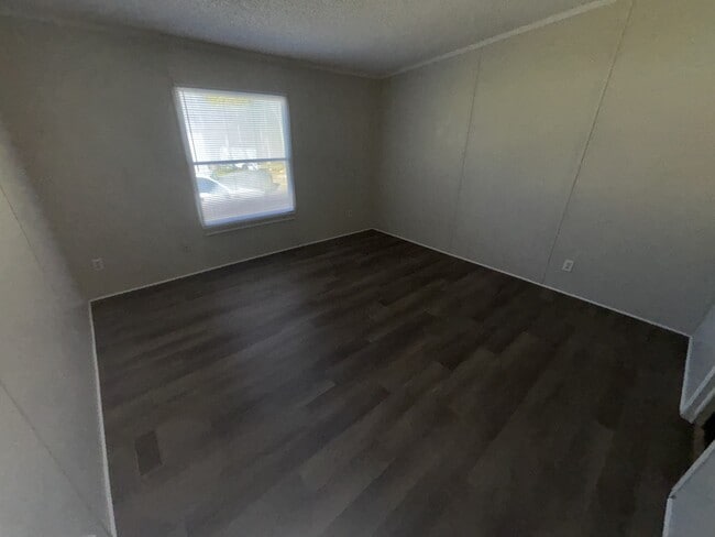 Building Photo - 144 Cassidy Ln