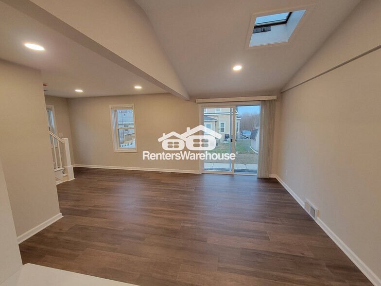 Building Photo - 906 1/2 S German Street