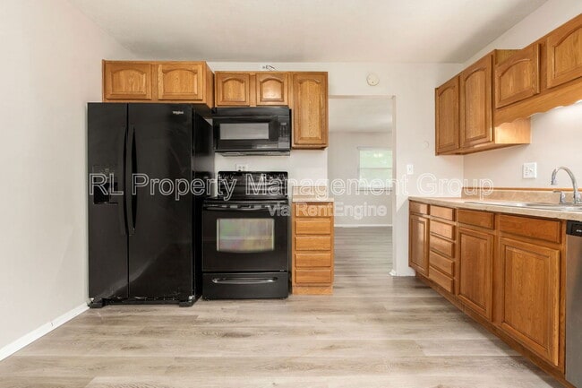 Building Photo - 1495 Yates Dr