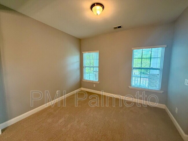 Building Photo - 700 Soldier Gray Ln