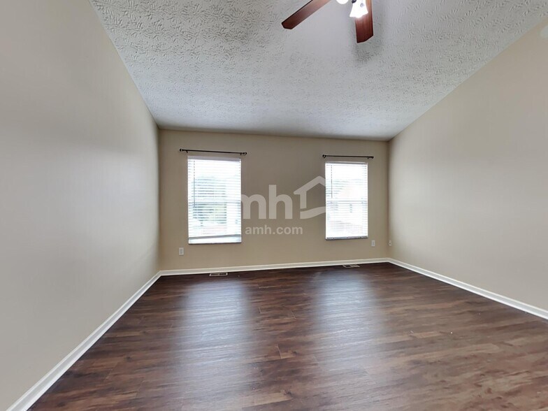 Building Photo - 9037 Maren Ct