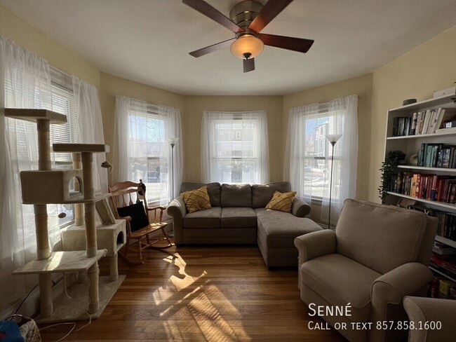 Primary Photo - 383 Highland Ave