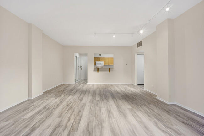 Building Photo - 431 S Dearborn St