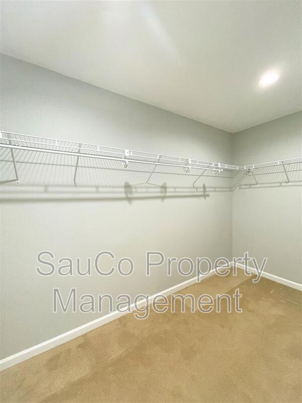 Building Photo - 5246 SE Redberry Pl