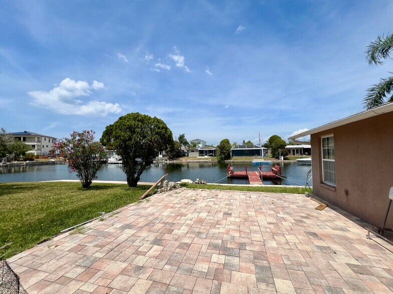 Building Photo - 3855 Headsail Dr