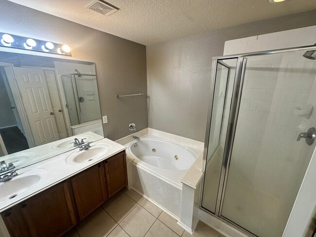 Building Photo - 2134 Forest Ranch Dr