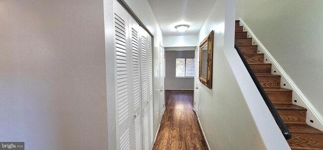 Building Photo - 1219 Marcy Ave