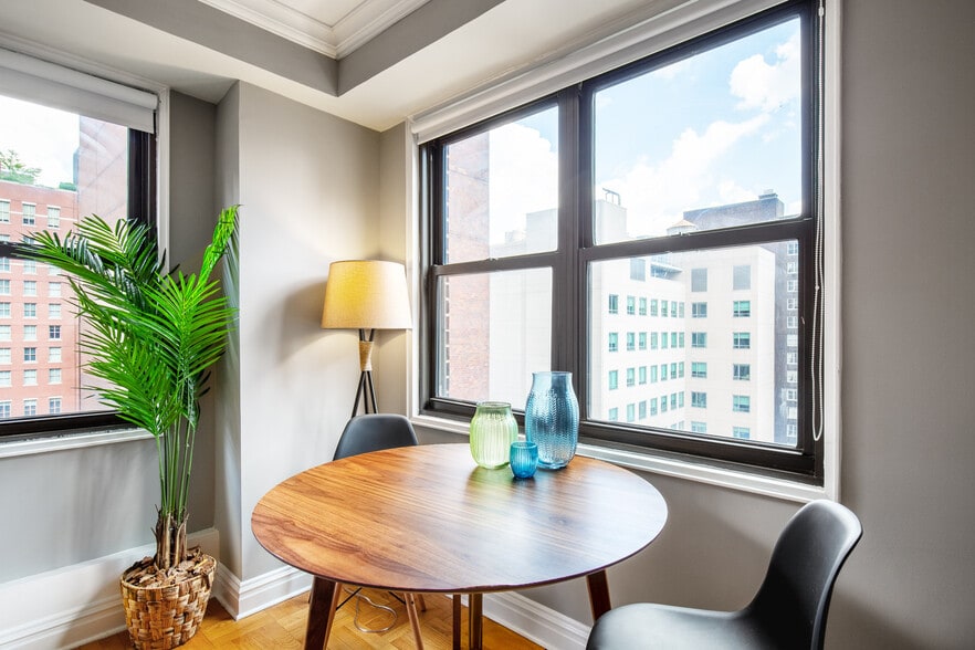 Building Photo - 141 E 33rd St