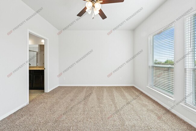 Building Photo - 2221 Chia Ct