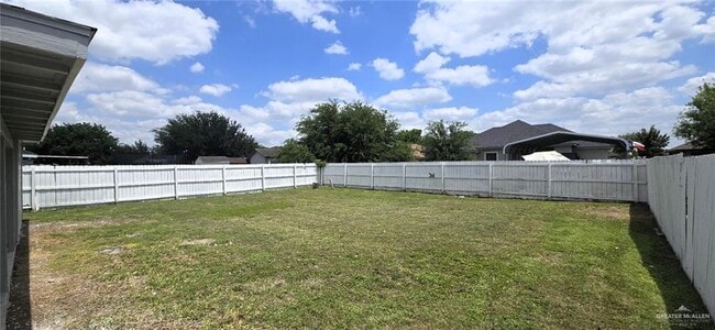 Building Photo - 410 Delia Ave