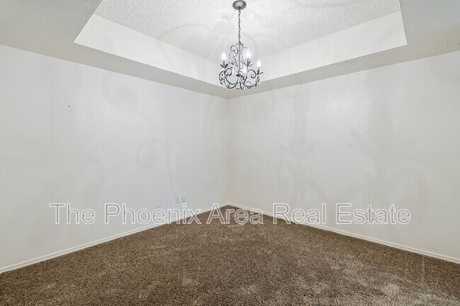 Building Photo - 2232 W Lindner Ave