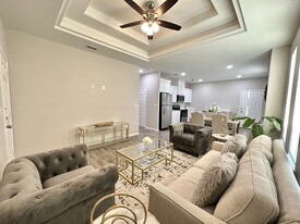 Building Photo - 630 Dawson Rd