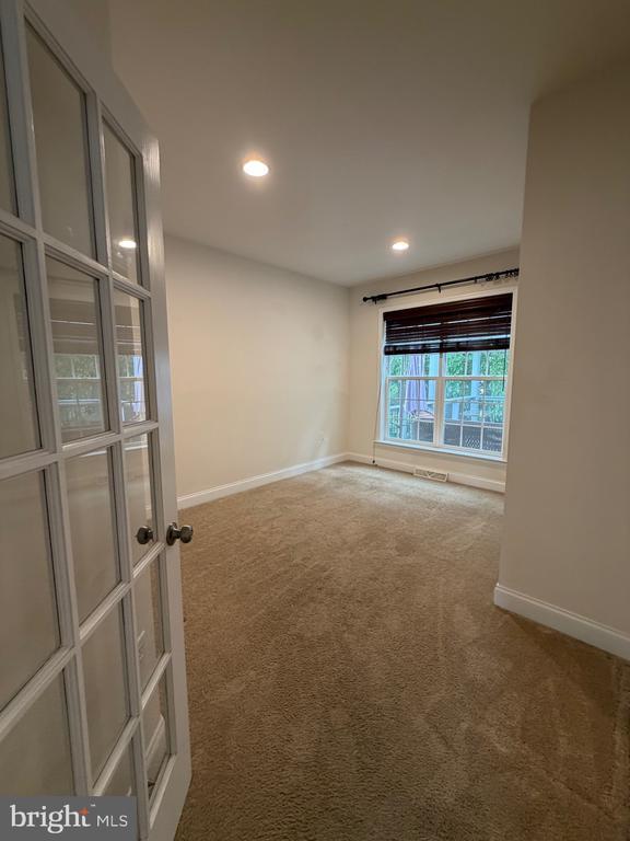 Building Photo - 997 Powder Horn Dr