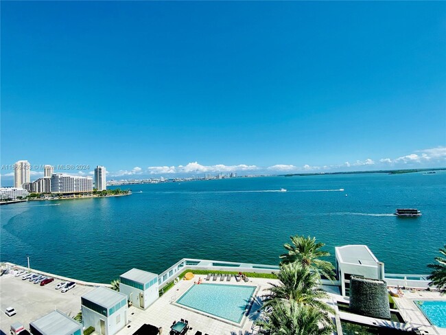 Building Photo - 1331 Brickell Bay Dr