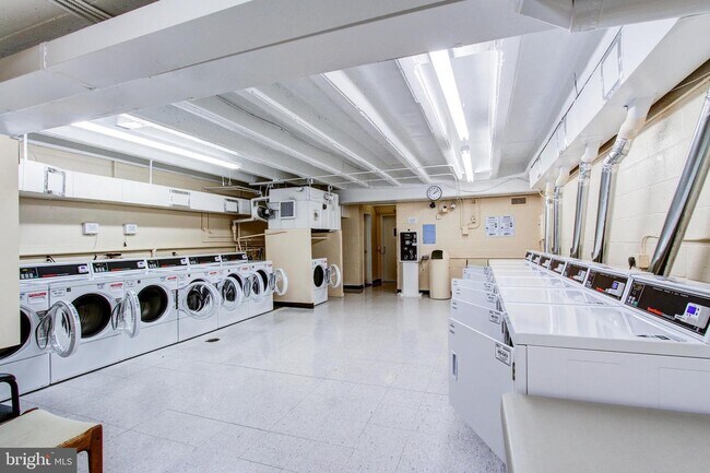 Never worry about getting laundry done - 1435 4th St SW
