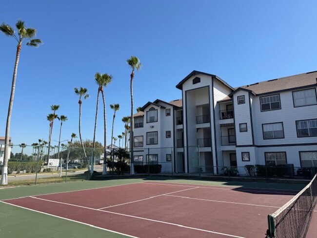 Building Photo - Spacious and Beautiful - Unfurnished 2/2 at Villas Del Sol !