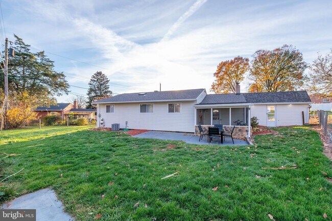 Building Photo - 11419 Greenberry Rd