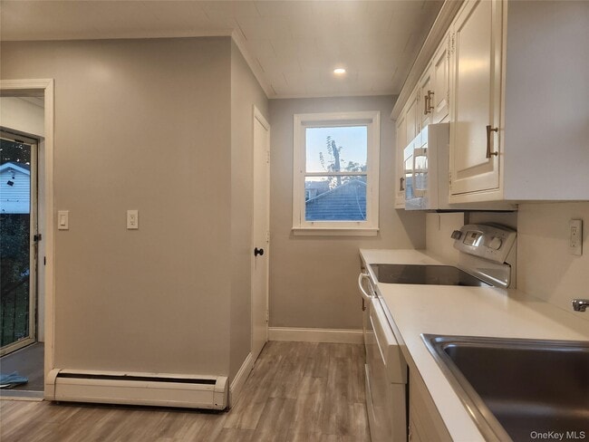 Building Photo - 124 Corlies Ave