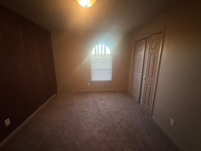 Building Photo - 6437 Dawn Dr