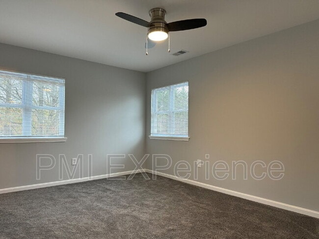 Building Photo - 9806 Ambler Ln