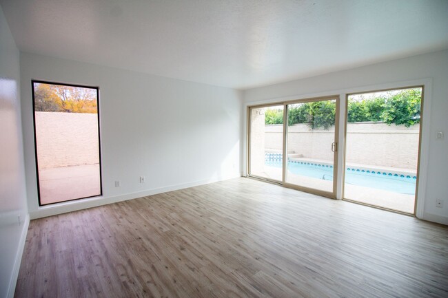 Building Photo - Scottsdale - McCormick Ranch Home - 3 Bedr...