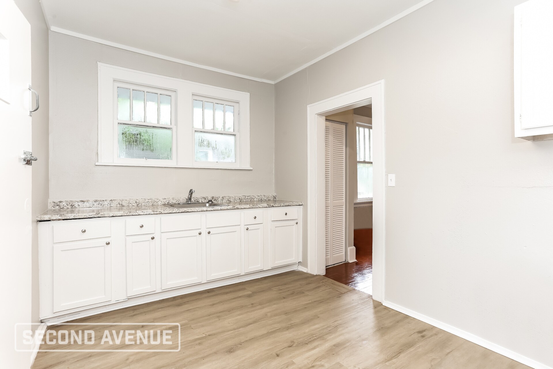 Building Photo - 6580 Sunset Dr