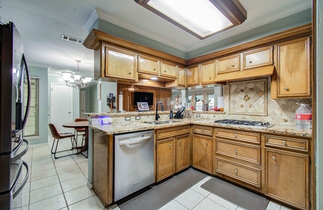Building Photo - 15035 Felgate Creek Dr