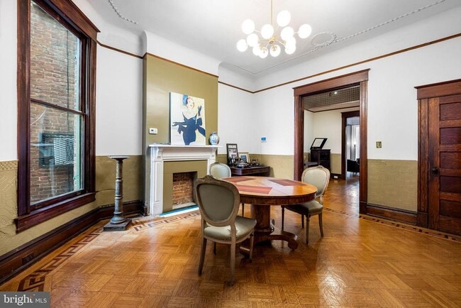 Building Photo - 3314 Auchentoroly Terrace