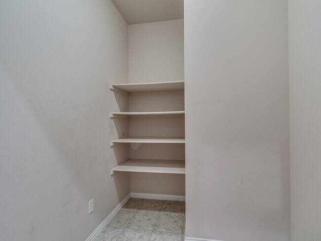 Building Photo - 2044 Sq. Ft. Home- Gated Community with a ...