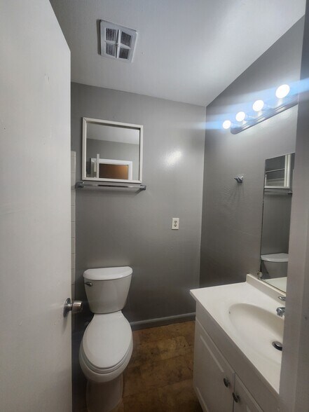 Building Photo - 91 Lansing St