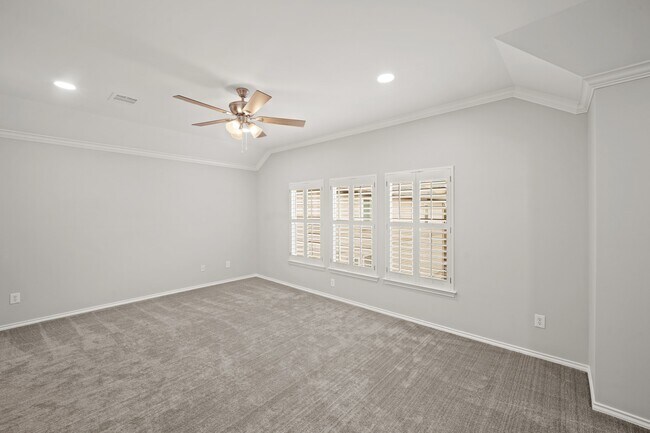 Building Photo - 1014 Rochow St