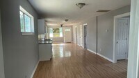 Building Photo - 3-bedroom, 2-bathroom house