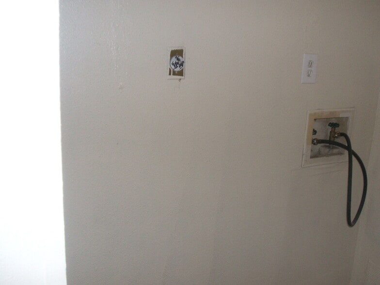 Building Photo - 5763 Country Sun Dr